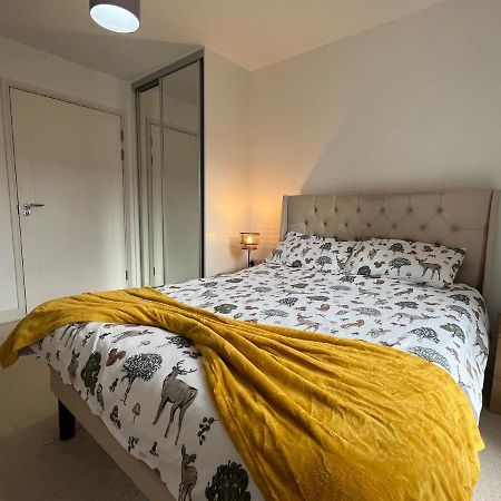 Modern 2Br 2Ba Apt Wparking Sleeps 6 Comfortably 런던 외부 사진