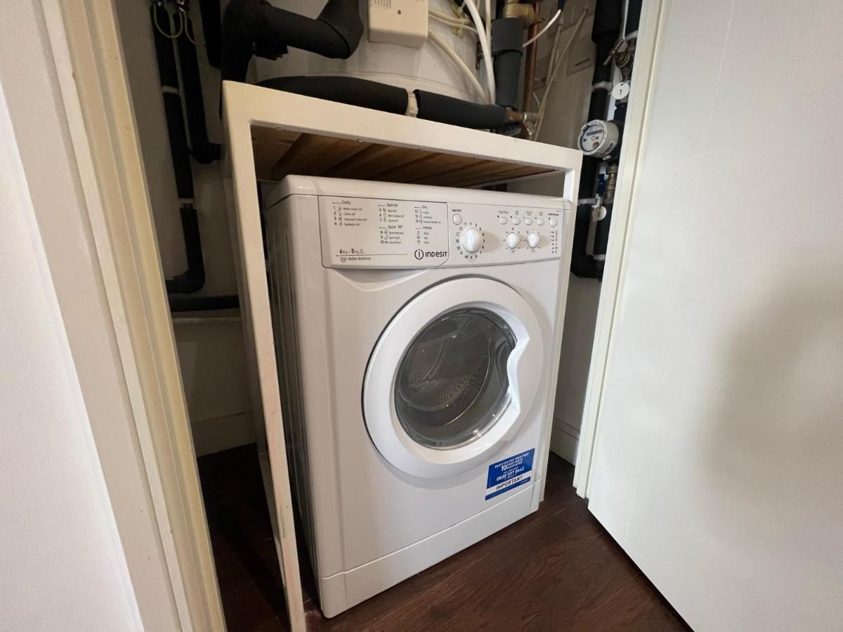 Modern 2Br 2Ba Apt Wparking Sleeps 6 Comfortably 런던 외부 사진