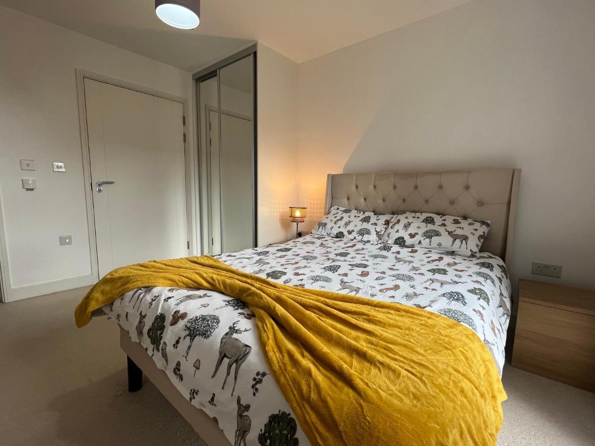Modern 2Br 2Ba Apt Wparking Sleeps 6 Comfortably 런던 외부 사진