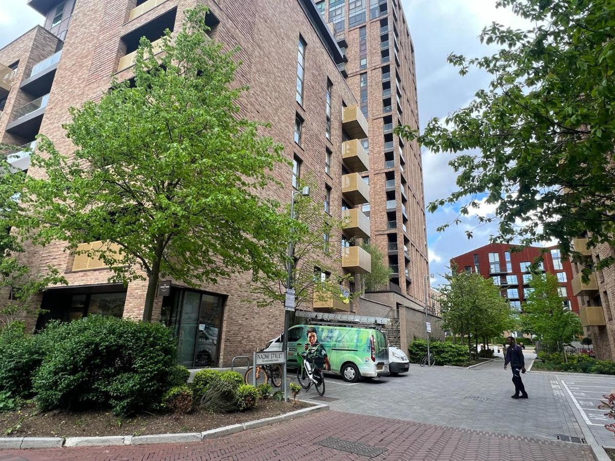 Modern 2Br 2Ba Apt Wparking Sleeps 6 Comfortably 런던 외부 사진